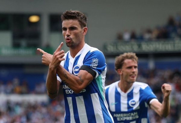 Phóng viên: Tiền vệ Brighton O Reilly đã tham gia Marseille cho mượn, mà không cần điều khoản mua lạ