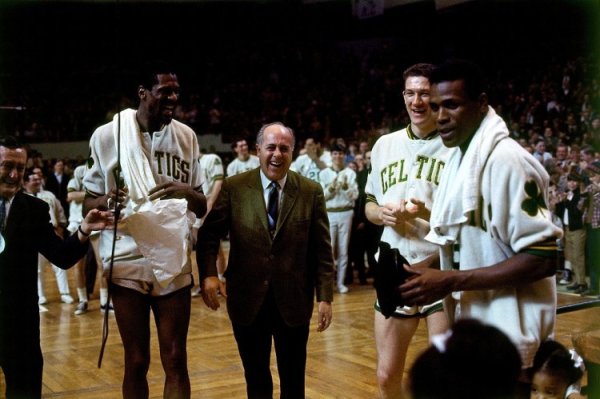 Người sáng lập Quân đội Celtic! Celtics bày tỏ nỗi nhớ vào ngày sinh nhật của Hồng y nổi tiếng quá c