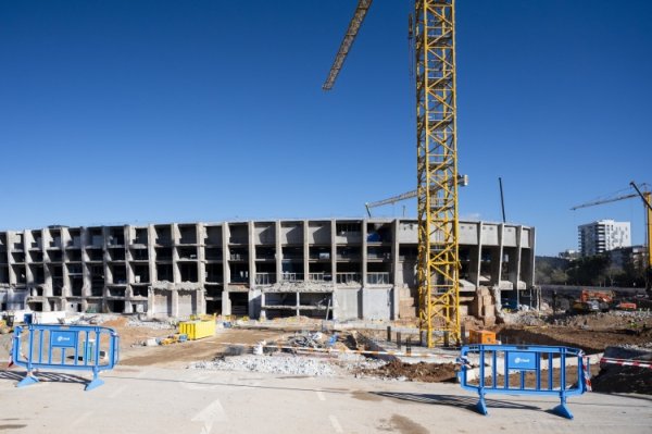 Thị trưởng: Điều kiện tiên quyết chính để trở về Camp Nou là đảm bảo an toàn và phải xác minh an nin