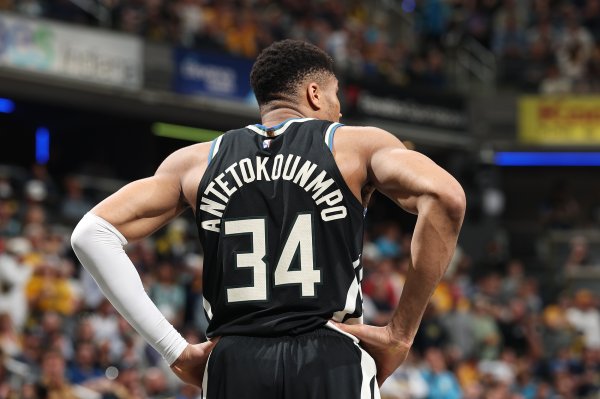 Shams: Antetokounmpo sẽ chú ý đến hiệu suất của Bucks và xu hướng của giải đấu trong mùa giải mới