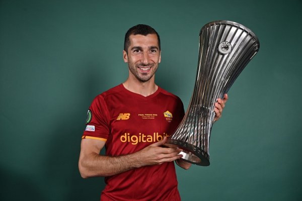 Mkhitaryan: Tôi muốn vô địch UEFA Champions League dù có đi vệ sinh nhưng tôi đã từ chối Lazio vì kh