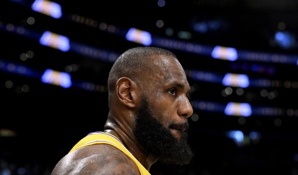 Khảo sát GM mùa mới! James được xếp vào hàng những người giỏi nhất trong nhiều cuộc khảo sát: trí thông minh trong kinh doanh golf, phẩm chất lãnh đạo, v.v.