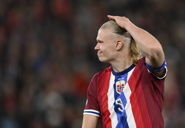 Máy ghi bàn! Haaland đã ghi 20 bàn trong các trận đấu chính thức mùa này, trong khi Kane ghi 19 bàn.