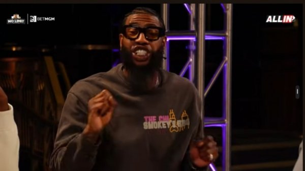 Shumpert: Bạn không thể là chính mình quá khi chơi với James. Tôi chỉ có thể ngồi xổm trong góc và điều đó quá khó chịu.