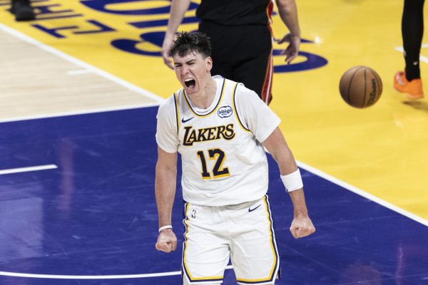 Người vận động Li Huang gia hạn hợp đồng? Đội bóng yêu thích mới của Lakers còn làm được nhiều hơn t