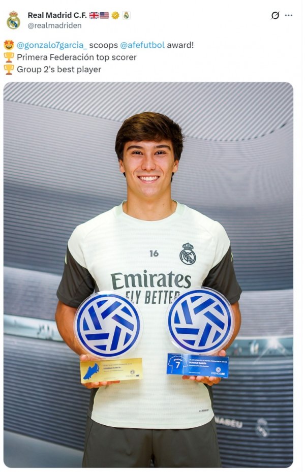 Chúc mừng! Gonzalo Garcia nhận danh hiệu Vua phá lưới và Cầu thủ xuất sắc nhất La Liga mùa trước