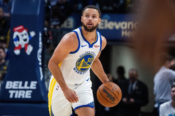 Curry: Thunder đã hoàn toàn áp chế chúng tôi trong hiệp một. Chúng tôi thực sự không có gì để làm và