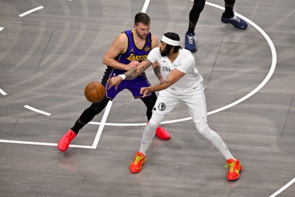 Phóng viên Mỹ: Một số đội không muốn giao dịch với Lakers vì sợ sự cố Harrison tái diễn