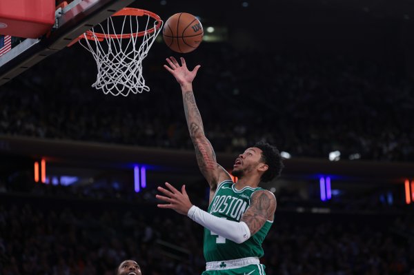 Majora: A. Simmons đang dần thích nghi với vai trò dự bị. Màn trình diễn gần đây của anh ấy rất tuyệ